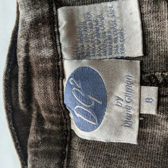DG2 by Diane Gilman light brown studded cropped jeans. Sz 8 - Picture 6 of 12